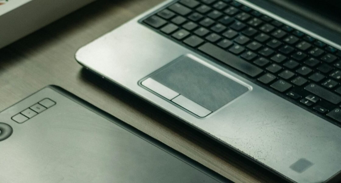 This article presents nine practical graphic design ideas to turn a pretty website into a consistent lead generator for small businesses. It explains why design...