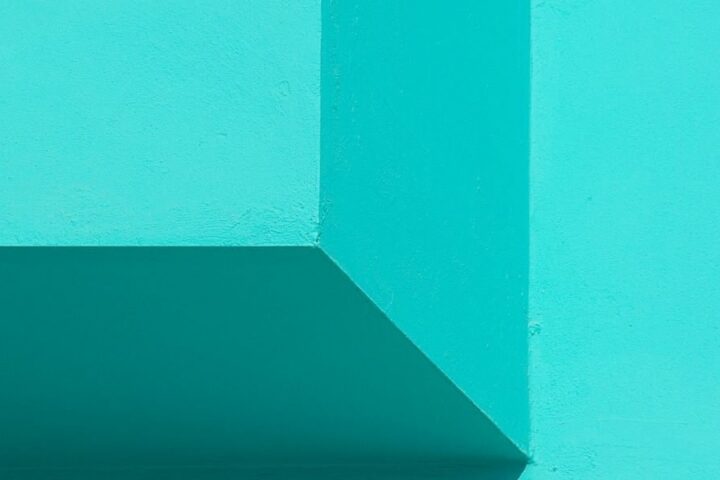 Use Design Principle Contrast to Convert More Website Visitors into Leads