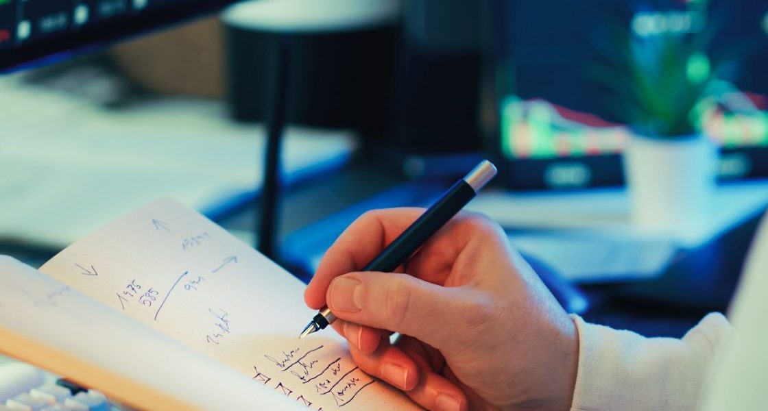 This guide shows small and medium businesses how to build a practical marketing technology (MarTech) stack that actually generates leads, without unnecessary co...