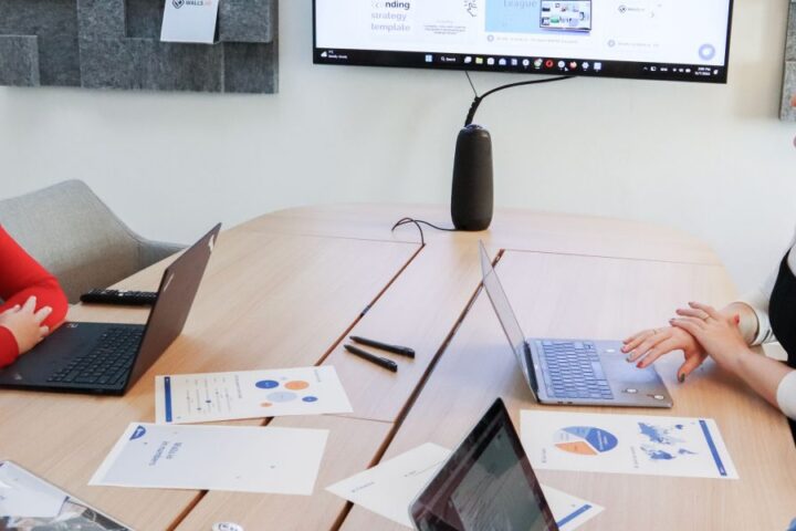 How to Choose a Marketing Firm That Generates Leads for Your Small Business