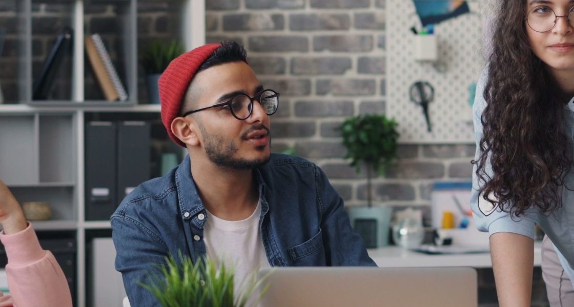 This article is a practical guide to starting an SEO service business in 2026, aimed at people who want to help small and mid-sized businesses turn