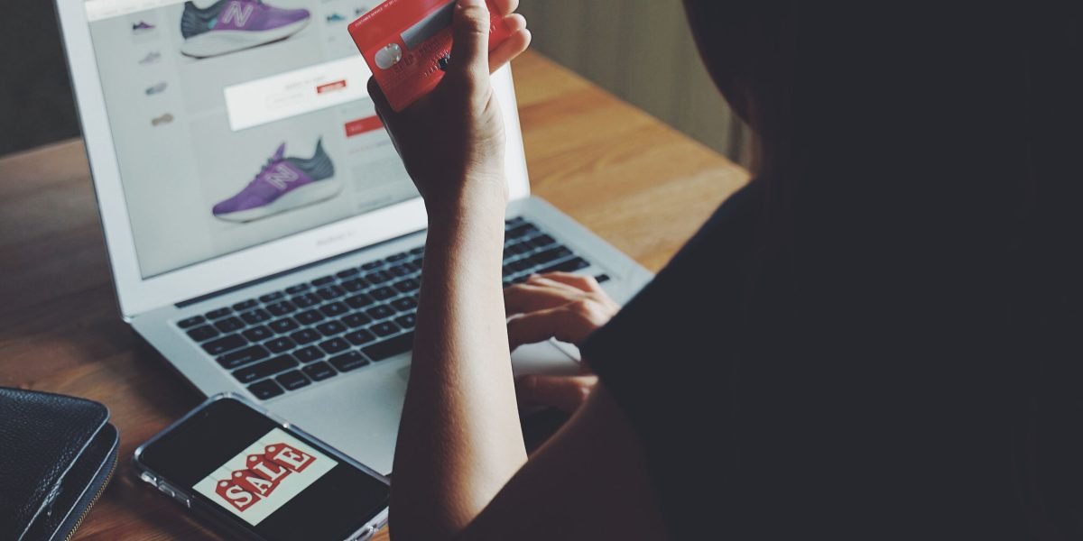 A user calmly and efficiently browsing products on an e-commerce website, indicating good UX design.