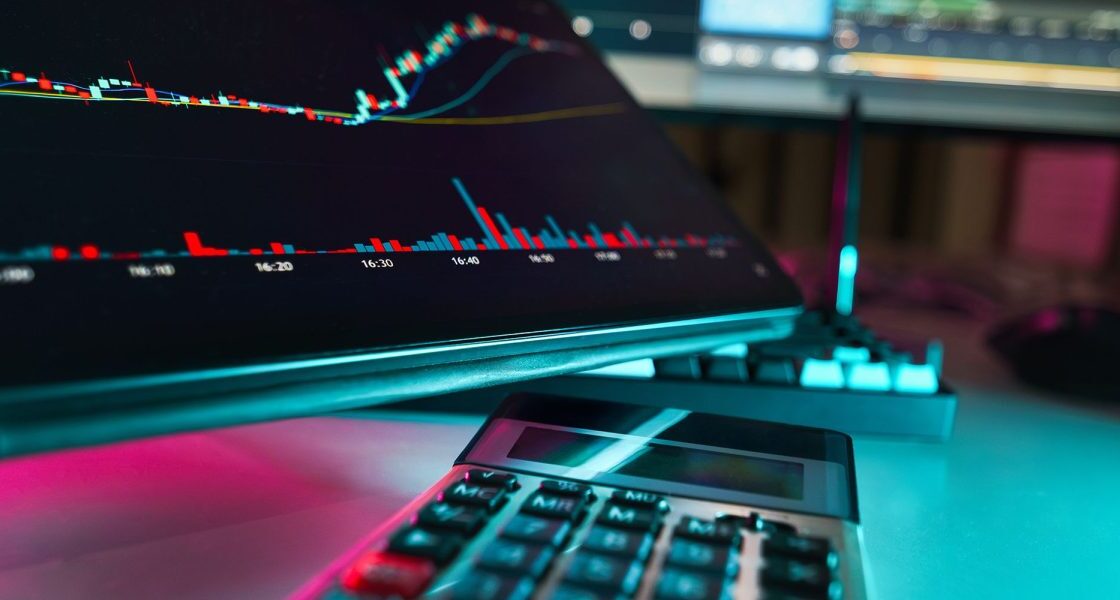 This article explains why small and mid-sized businesses should care about hiring a conversion rate optimization (CRO) agency and how those agencies turn websit...